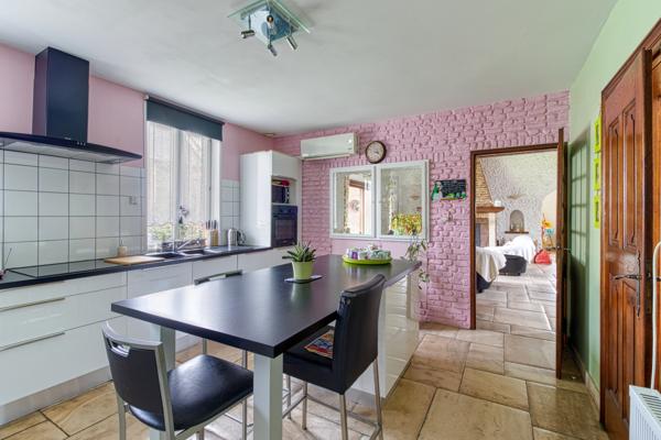 Hinges (62232) FERMETTE 230 m2