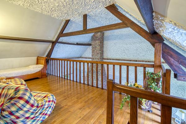 Hinges (62232) FERMETTE 230 m2