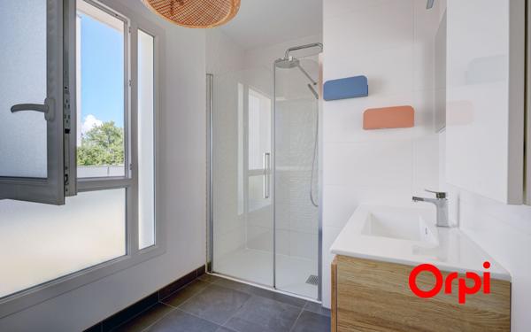 Appartement à vendre    3 pièces • 58,88 m2 Lyon 8