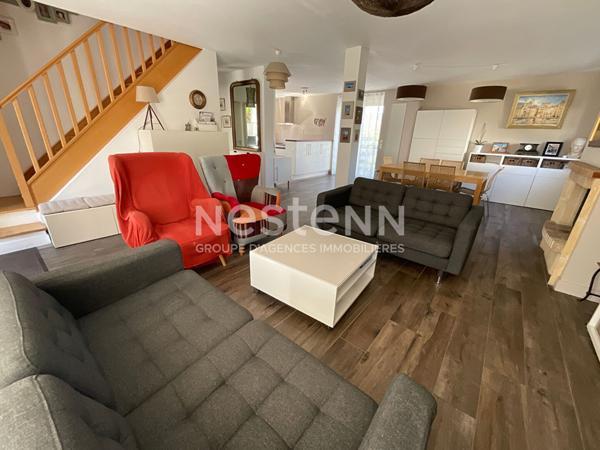 Maison / SEJOUR CUISINE 54m2 / 4 chambres / 1 SDB / 1 SDE / Combles amenagés