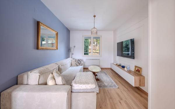 Appartement à vendre    2 pièces • 50 m2 Neuves-Maisons