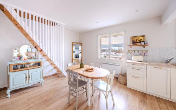 Appartement à vendre    2 pièces • 50 m2 Neuves-Maisons