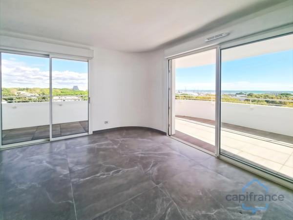 Appartement de prestige 3 pièces - Terrasse de 44m² VUE MER et triple exposition - Parking