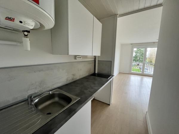 Appartement à louer 560 € CC Tours 1 pièce 31 m² DPE D