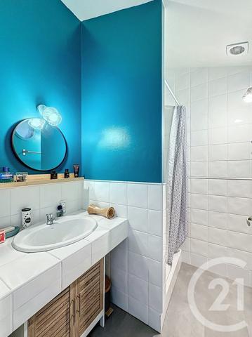 Appartement F4 à vendre  4 pièces - 120 m2 MOZAC - 63