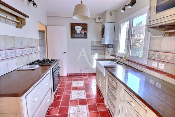 Appartement Le Mesnil Saint Denis 4 pièces