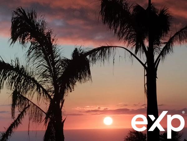 VILLA D’EXCEPTION AUX AVIRONS – 5 PIÈCES – PISCINE – VUE MER