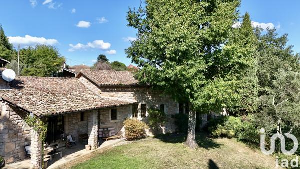 Maison à vendre 7 pièces 193 m² Saint-Étienne-de-Fontbellon