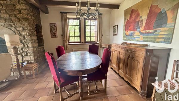 Maison à vendre 7 pièces 193 m² Saint-Étienne-de-Fontbellon