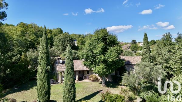 Maison à vendre 7 pièces 193 m² Saint-Étienne-de-Fontbellon