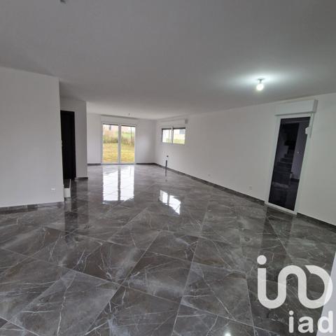 Maison 5 pièces de 112 m² à Douchy-les-Mines (59282)