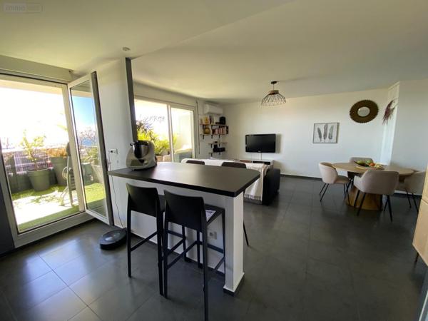Appartement rénové à vendre à Saint-Denis à la Réunion (97400), ref : 228210   
Sainte-Clotilde