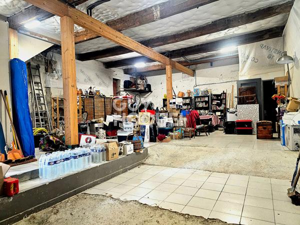 Rare à la Vente : Maison de Ville Atypique ? Charme, Calme et Garage de 115 m²