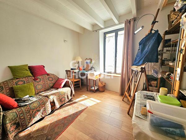 Rare à la Vente : Maison de Ville Atypique ? Charme, Calme et Garage de 115 m²