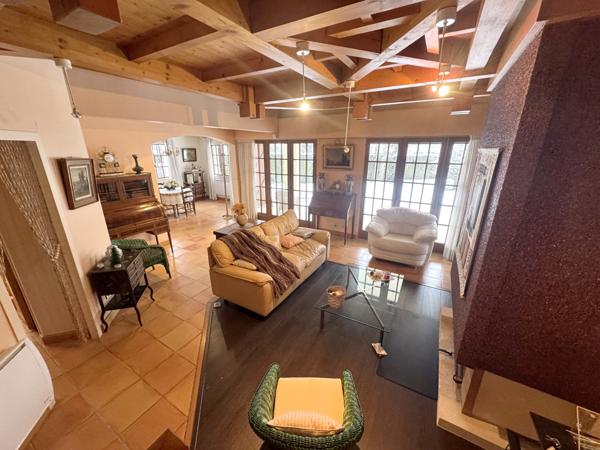 CLUSES - Maison d'architecte - 164 m2 habitable - 1157 m2 de