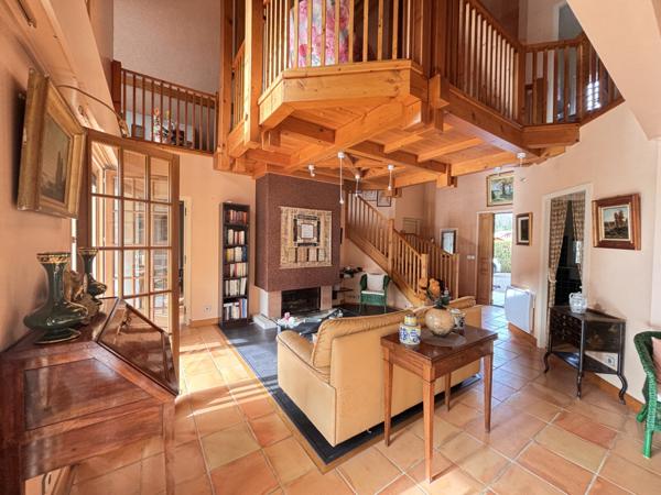 CLUSES - Maison d'architecte - 164 m2 habitable - 1157 m2 de