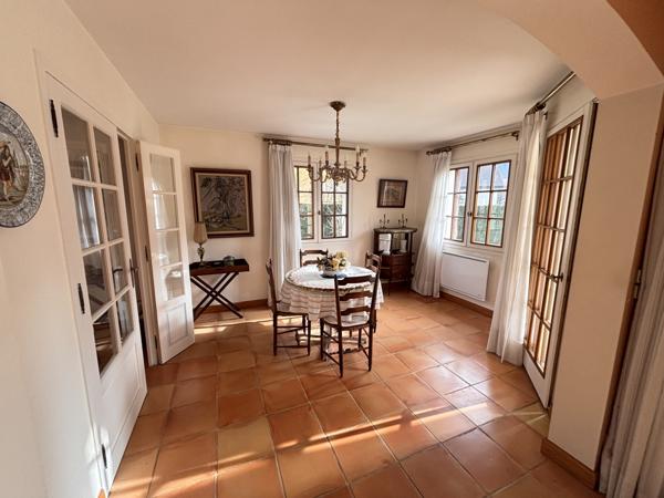 CLUSES - Maison d'architecte - 164 m2 habitable - 1157 m2 de