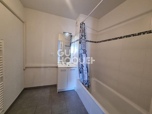 Les Grisettes T3  66 m2 clim chambres/séjour + balcon couvert 11m²