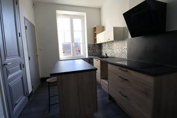 Appartement T3 de caractère avec garage au cœur du Chambon-Feugerolles