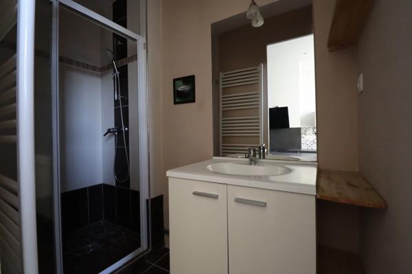 Appartement T3 de caractère avec garage au cœur du Chambon-Feugerolles