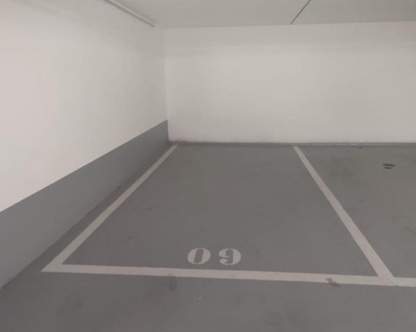 Place de parking 13,75m2 93400 Saint Ouen
