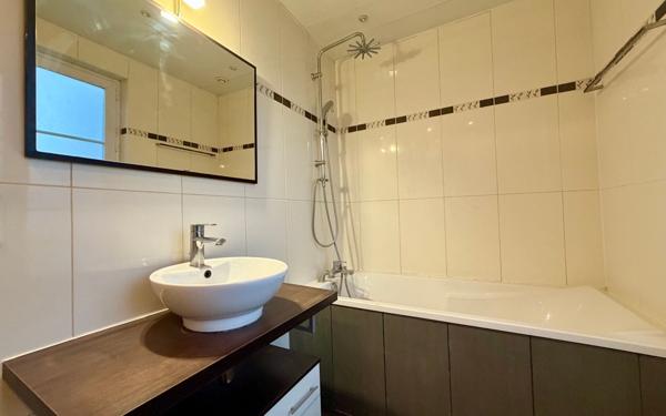 Maison à louer    8 pièces • 167,74 m2 Vert-Saint-Denis