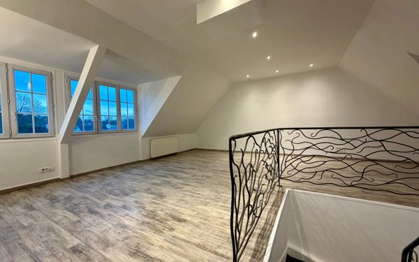 Maison à louer    8 pièces • 167,74 m2 Vert-Saint-Denis