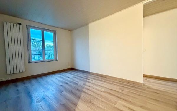 Maison à louer    8 pièces • 167,74 m2 Vert-Saint-Denis