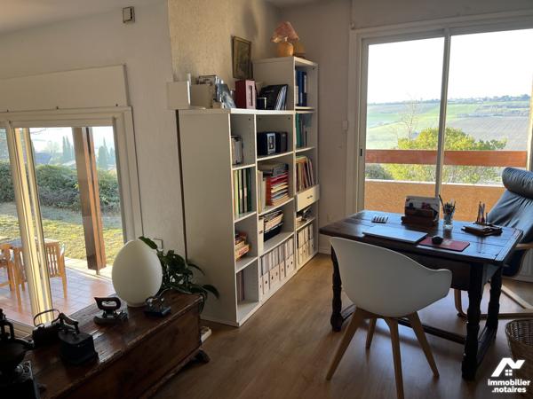 Maison d'architecte sur les coteaux de LACROIX-FALGARDE. Vue exceptionnelle.