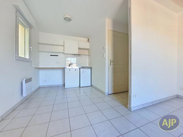 Maison à vendre La Roche Sur Yon - 2 pièces, 31m² avec 1 chambre(s) à 97 200€ - AJP Immobilier La Roche-sur-Yon