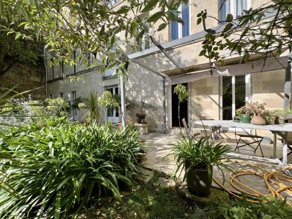 POITIERS, Blossac, appartement d'exception avec jardin, piscine et place de parking