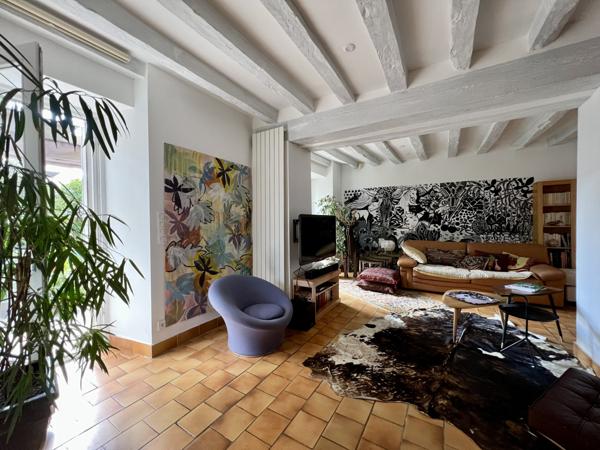 POITIERS, Blossac, appartement d'exception avec jardin, piscine et place de parking