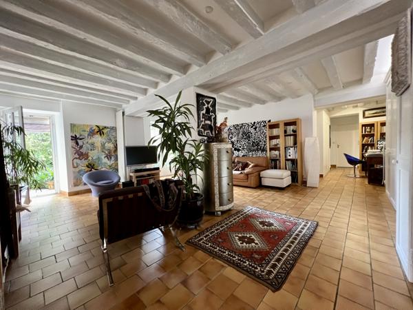 POITIERS, Blossac, appartement d'exception avec jardin, piscine et place de parking