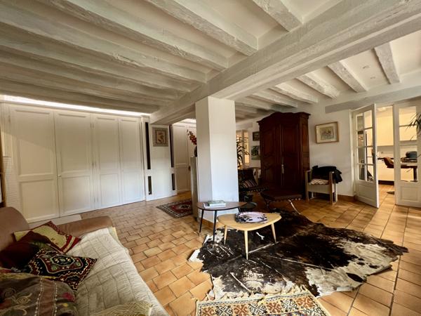 POITIERS, Blossac, appartement d'exception avec jardin, piscine et place de parking