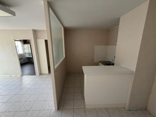 APPARTEMENT T3 RESIDENTIEL - CAVE - PARKING PRIVÉ