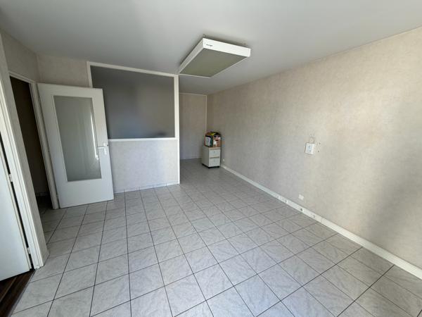 APPARTEMENT T3 RESIDENTIEL - CAVE - PARKING PRIVÉ