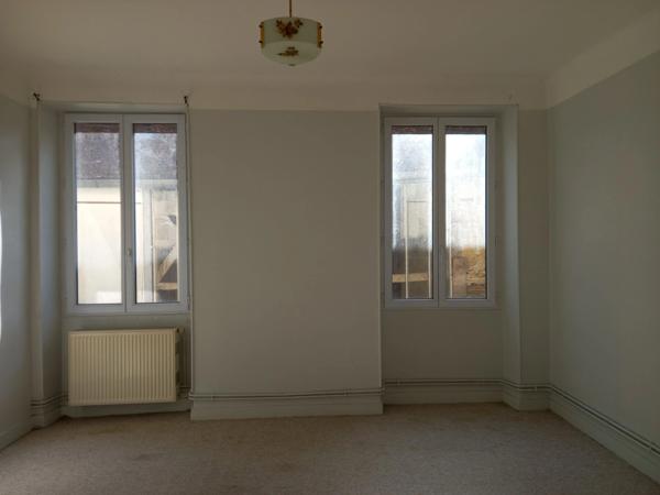 Immeuble à rénover CHATEAUNEUF VAL DE BARGIS (58)