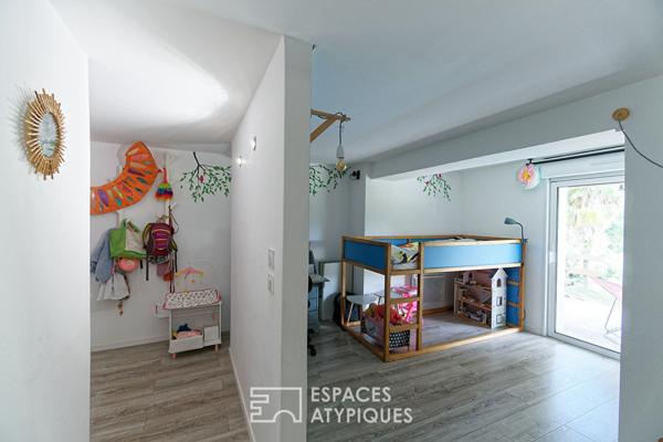 Élégante maison des années 70 avec piscine et jardin arboré