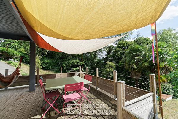 Élégante maison des années 70 avec piscine et jardin arboré