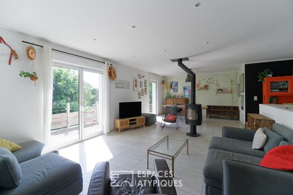 Élégante maison des années 70 avec piscine et jardin arboré