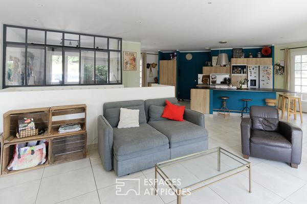 Élégante maison des années 70 avec piscine et jardin arboré