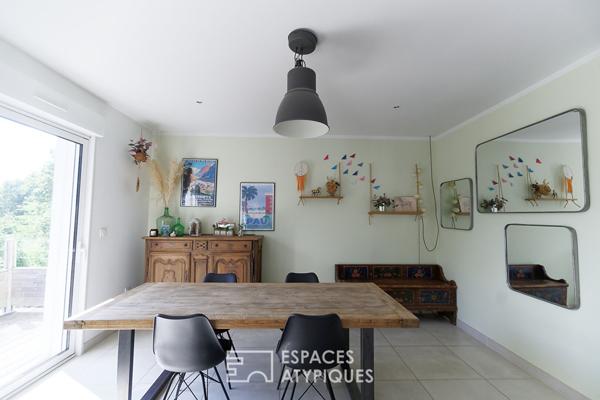 Élégante maison des années 70 avec piscine et jardin arboré