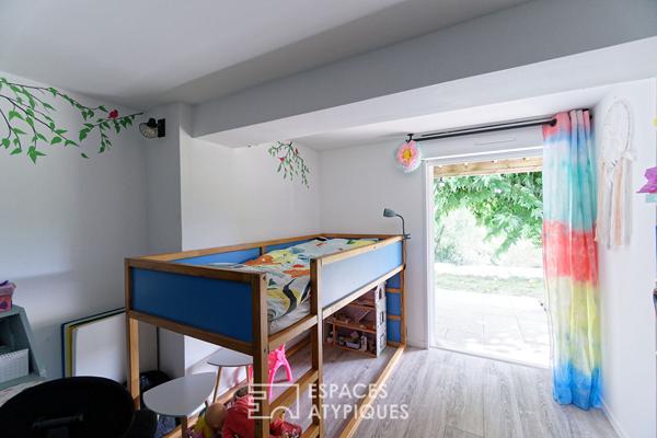 Élégante maison des années 70 avec piscine et jardin arboré