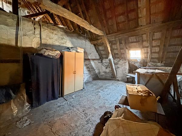 Maison sur 3 niveaux dans le centre-ville d'ETAMPES