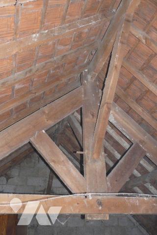  Immeuble divisé en deux logements:
Un logement comprenant au rez-de-chaussée : une entrée, un...