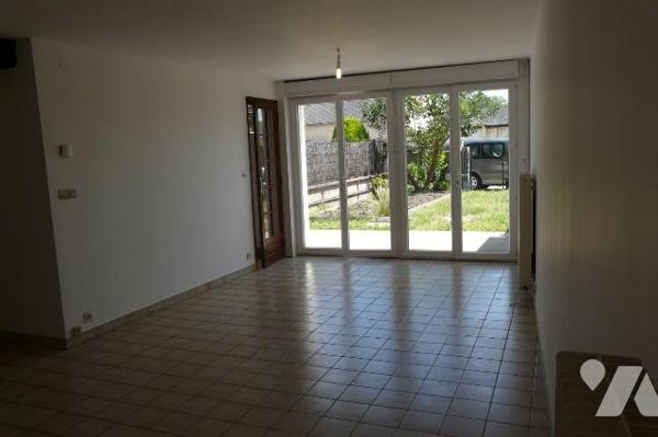  Immeuble divisé en deux logements:
Un logement comprenant au rez-de-chaussée : une entrée, un...