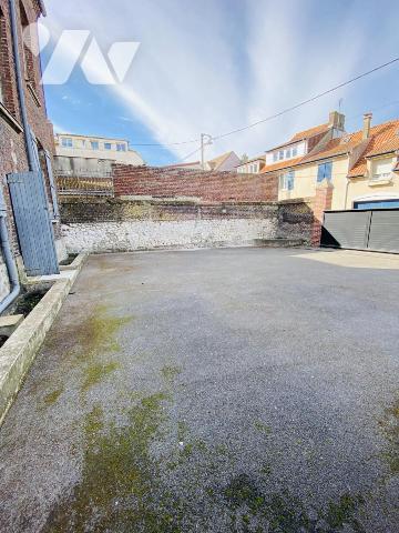 Maison de maître de 256m² au centre d'ETAPLES