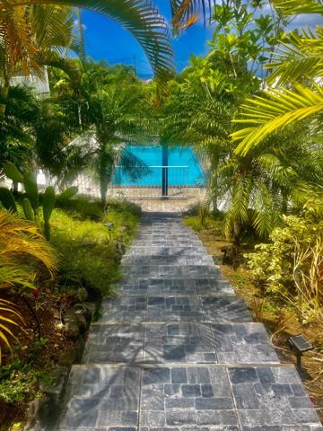 Bouillante. Bungalow idéal investissement locatif.