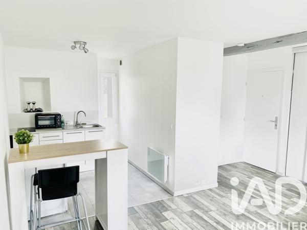 Location studio 30 m² Étampes