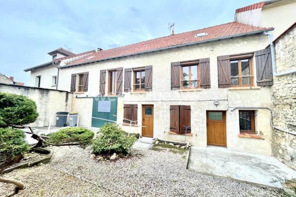 Maison à vendre 5 pièces de 106 m² à Jouy-le-Moutier